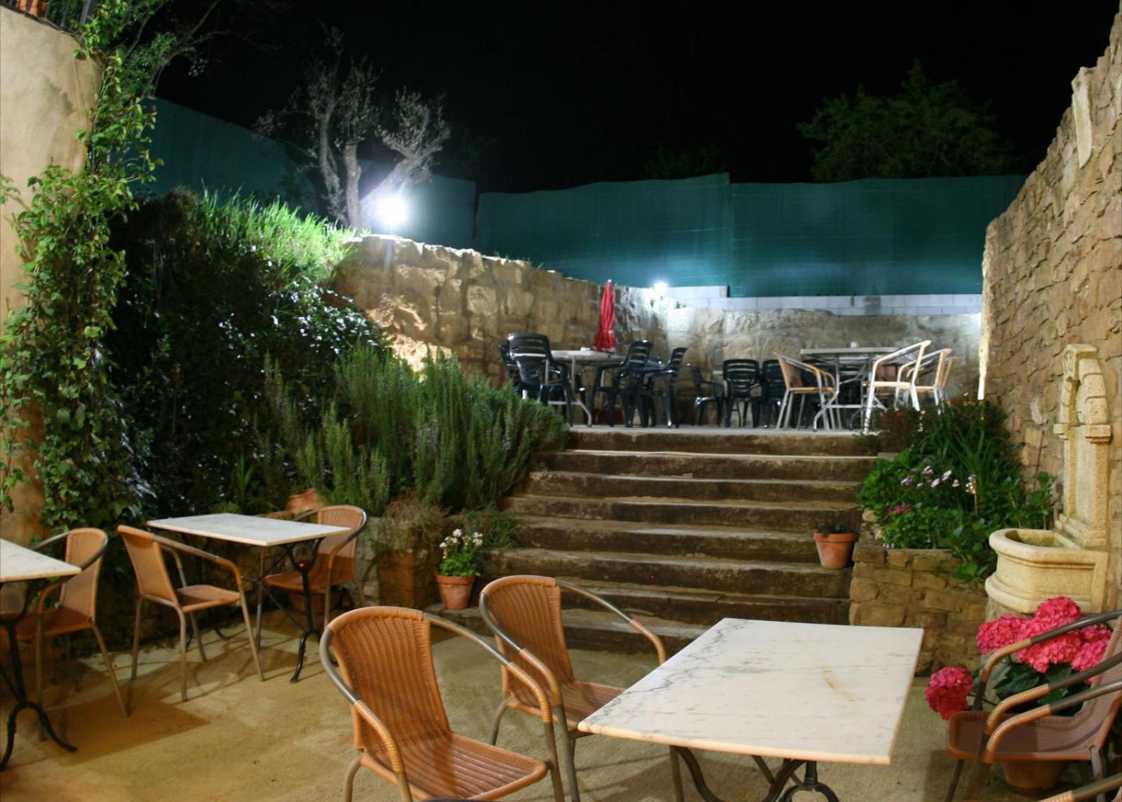 Hostal La Fuente Буэра Экстерьер фото