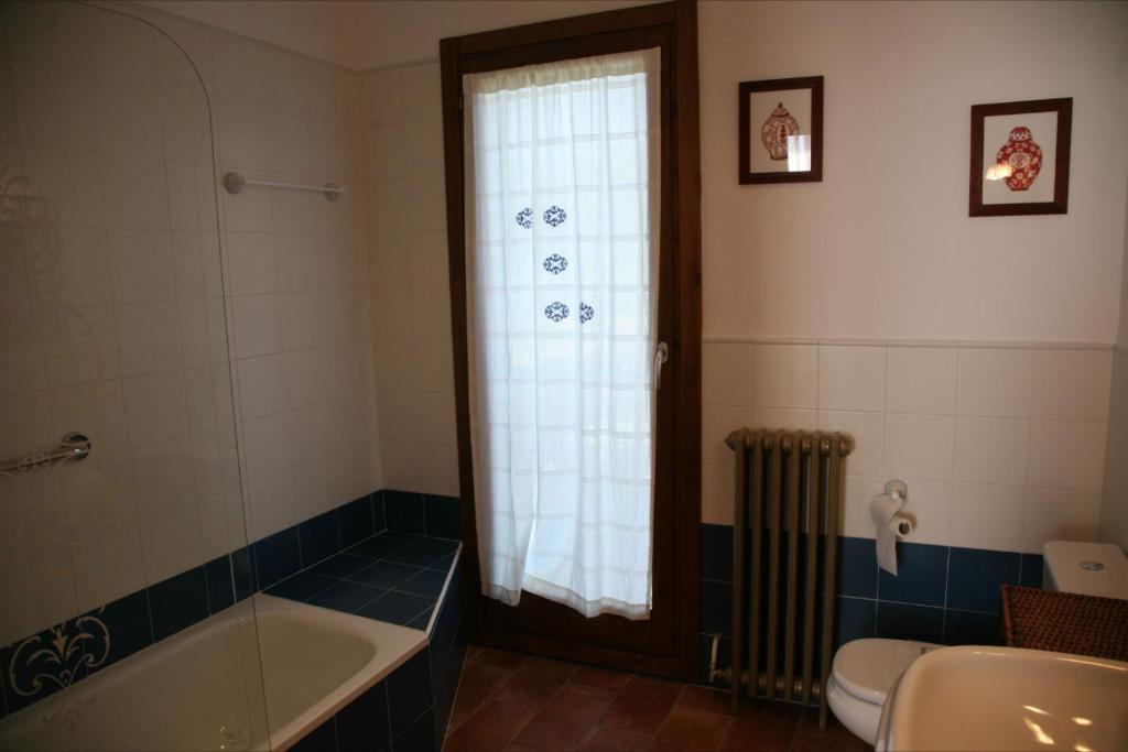 Hostal La Fuente Буэра Экстерьер фото